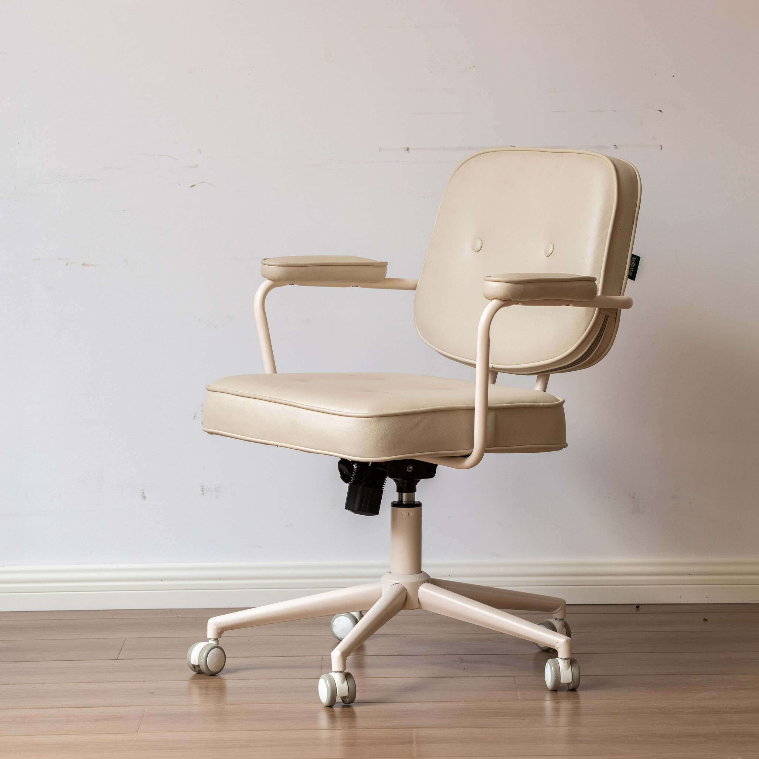 Adjustable Height Computer Chair with Eco Synthetic Leather Cushion and Casters